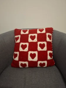 Coussin à motif coeurs - vue de face